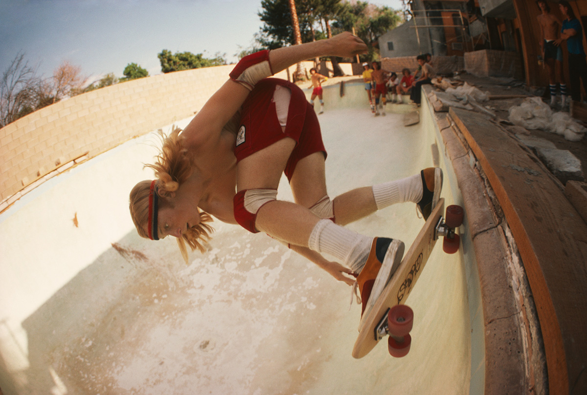 Stacy Peralta Ripping at Coldwater Canyon Pool, 1977