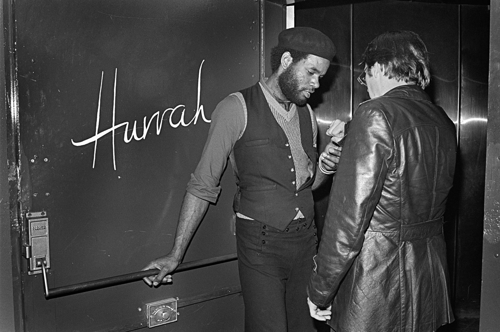 Hurrah Door, 1979